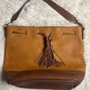 Jen & Co. Tan & Brown Faux Leather Drawstring Bucket Bag Tassel Hobo